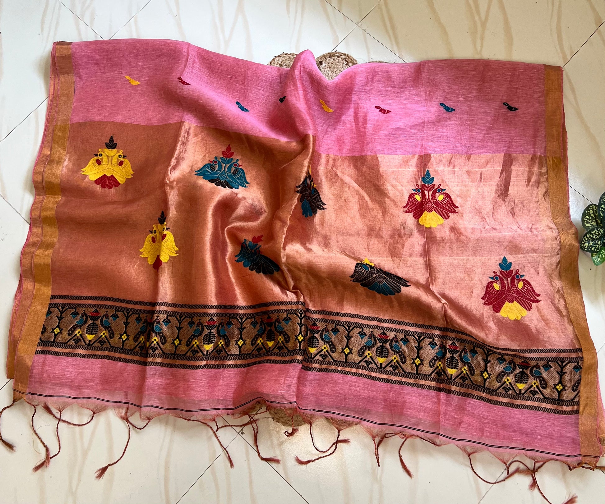 Baby pink handloom saree pallu with Paithani-style peacock motifs